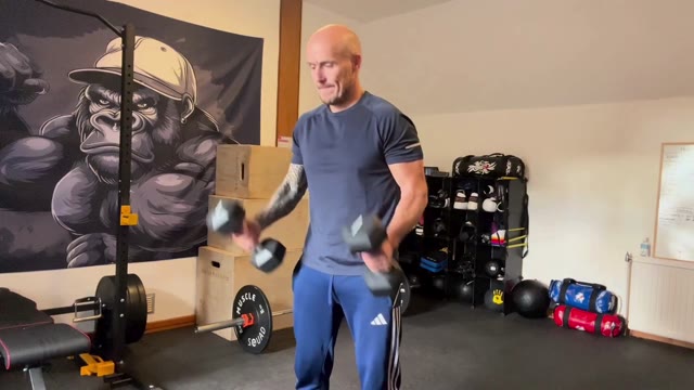 Dumbbell bicep curl