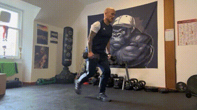 Dumbbell reverse lunges