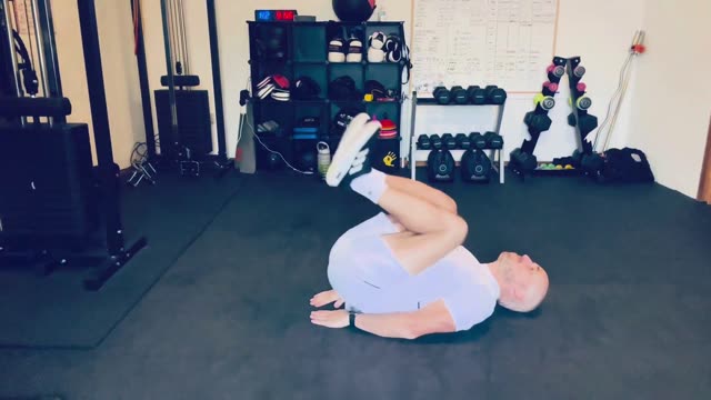 Reverse crunch